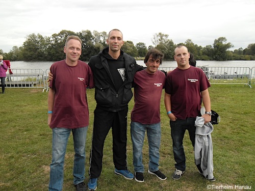 Tierheim-Tretboot-Team: v. li. Frank, Thomas, Güni und Daniel